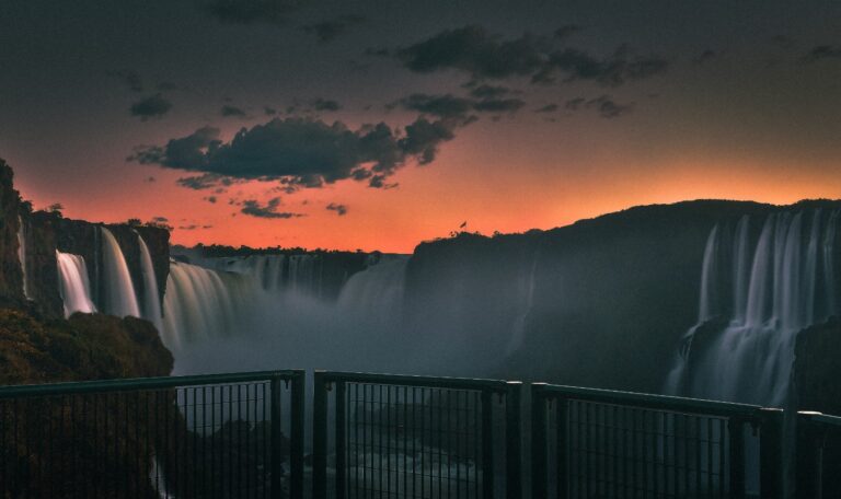 por do sol nas cataratas