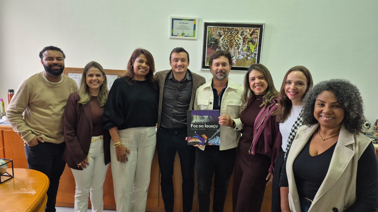 Comitiva de Minas Gerais visita Secretaria de Turismo de Foz do Iguaçu e conhece modelo de gestão do destino
